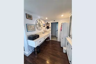 37 Eustis Avenue, Newport, RI 02840 - Photo 5