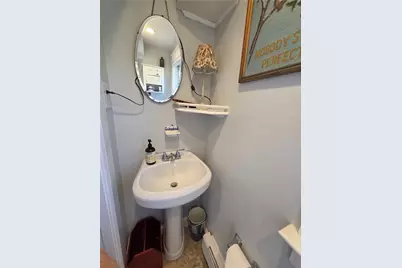 37 Eustis Avenue, Newport, RI 02840 - Photo 11