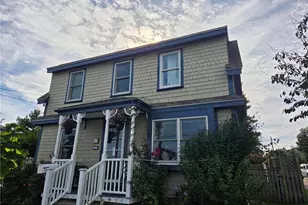 37 Eustis Ave, Newport, RI 02840 - Photo 1