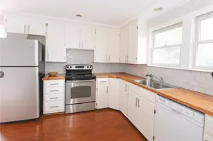 51 Gibbs Ave, Newport, RI 02840 - Photo 5