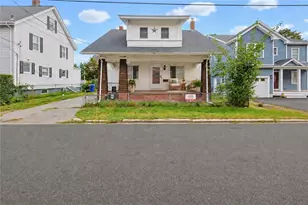 85 Hughes Ave, Pawtucket, RI 02861 - Photo 1