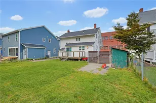 85 Hughes Ave, Pawtucket, RI 02861 - Photo 21