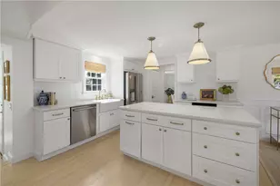 35 Hilltop Dr, Cranston, RI 02920 - Photo 5