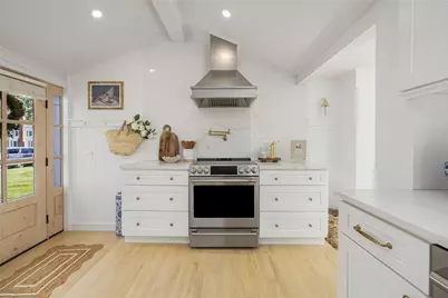 35 Hill Top Drive, Cranston, RI 02920 - Photo 11
