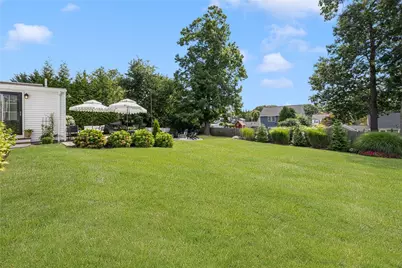 35 Hill Top Drive, Cranston, RI 02920 - Photo 37