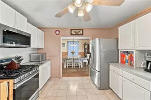 13 Hunter Ave, Johnston, RI 02919 - Photo 15