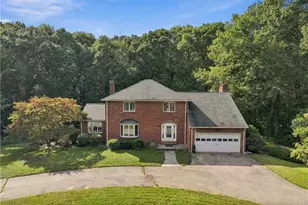 20 Lincoln Dr, North Smithfield, RI 02896 - Photo 1