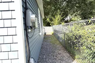 103 Darrow Dr, Warwick, RI 02886 - Photo 17