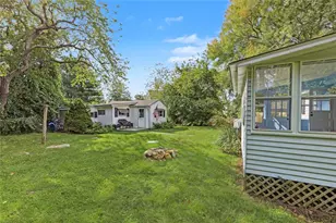 44 Kilburn St, Charlestown, RI 02813 - Photo 9