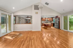 2075 Division Rd, East Greenwich, RI 02818 - Photo 5