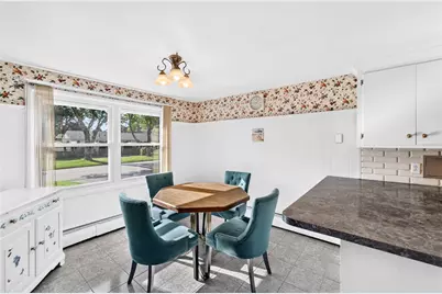 60 Birchwood Drive, Cranston, RI 02920 - Photo 9