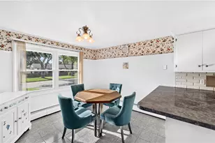 60 Birchwood Dr, Cranston, RI 02920 - Photo 9