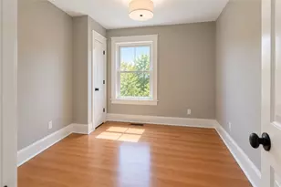 219 Cole Ave, Providence, RI 02906 - Photo 9