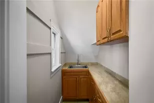 277 Sayles Ave, Pawtucket, RI 02860 - Photo 25