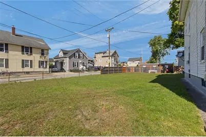 277 Sayles Avenue, Pawtucket, RI 02860 - Photo 33
