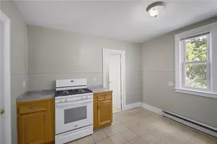 277 Sayles Ave, Pawtucket, RI 02860 - Photo 23