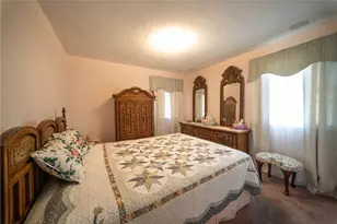 230 Oaklawn Ave, Cranston, RI 02920 - Photo 25