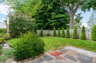 11 Pine Crest Dr, East Providence, RI 02915 - Photo 31