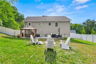 16 Liane Dr, Woonsocket, RI 02895 - Photo 27