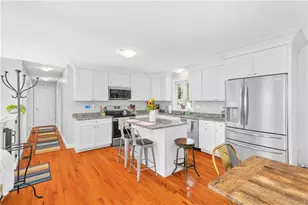 16 Liane Dr, Woonsocket, RI 02895 - Photo 3