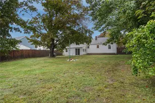 33 Betsy Williams Dr, Warwick, RI 02889 - Photo 25