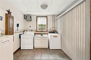 423 Buxton St, North Smithfield, RI 02896 - Photo 27