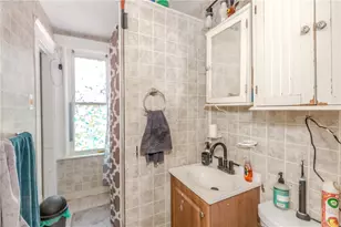 376 Cumberland Hill Rd, Woonsocket, RI 02895 - Photo 9