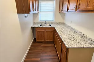 56 Lilac St, Pawtucket, RI 02860 - Photo 3