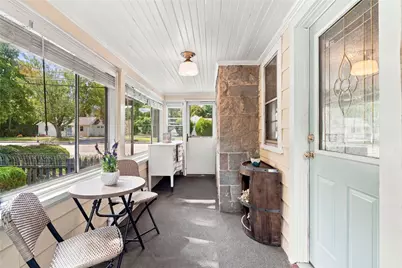 1040 Greenwich Avenue, Warwick, RI 02886 - Photo 17