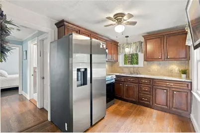1040 Greenwich Avenue, Warwick, RI 02886 - Photo 9