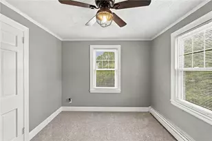 1040 Greenwich Ave, Warwick, RI 02886 - Photo 15