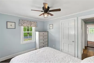 1040 Greenwich Avenue, Warwick, RI 02886 - Photo 11