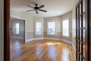 18 Meader St, Providence, RI 02909 - Photo 5