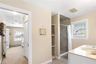 980 Matunuck Beach Rd, South Kingstown, RI 02879 - Photo 17