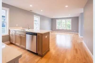 84 Coggeshall Street, Providence, RI 02908 - Photo 17