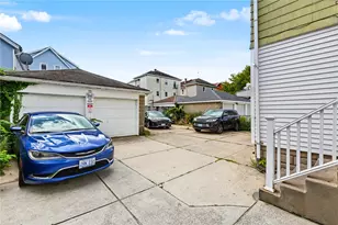 28 Knight St, Central Falls, RI 02863 - Photo 5