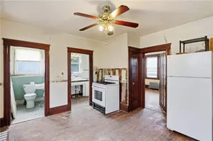 11 Grand View St, Providence, RI 02906 - Photo 9