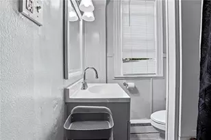 51 Hall St, Providence, RI 02904 - Photo 21