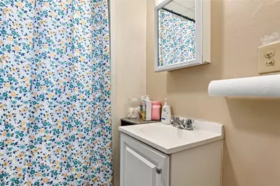 7 Williams Street, Pawtucket, RI 02860 - Photo 17