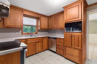 51 Stony Ln, North Kingstown, RI 02852 - Photo 13