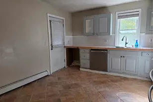 40 Kiley St, North Providence, RI 02911 - Photo 11