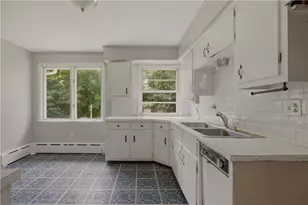1639 Bulgarmarsh Rd, Tiverton, RI 02878 - Photo 17