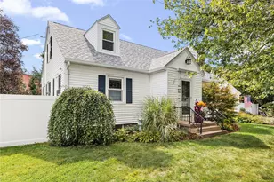 77 Narragansett Ave, Westerly, RI 02891 - Photo 5