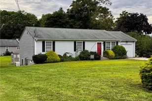 11 Wilder Ave, Westerly, RI 02891 - Photo 3