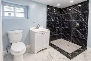 37 Old Oak Ave, Cranston, RI 02910 - Photo 45
