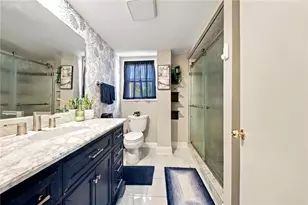 37 Old Oak Ave, Cranston, RI 02910 - Photo 9
