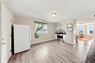 37 Old Oak Ave, Cranston, RI 02910 - Photo 17