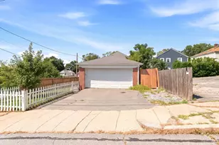 41 Rochambeau Ave, Providence, RI 02906 - Photo 5