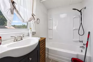 11 Faith St, East Providence, RI 02914 - Photo 7