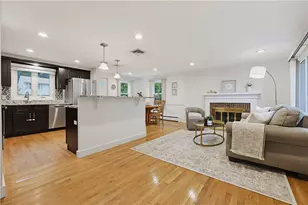 34 Bellevue Dr, Cranston, RI 02920 - Photo 5